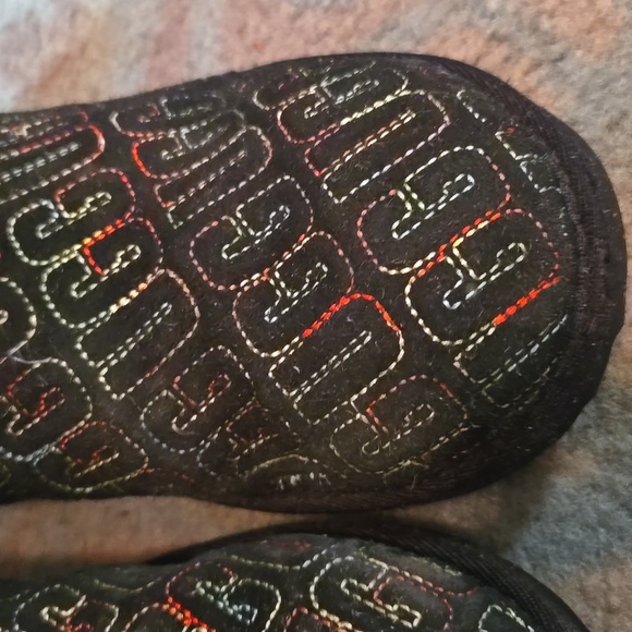 UGG Winter Boots - Picture 3 of 4